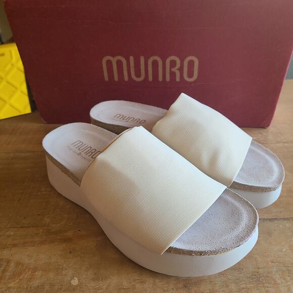 Munro Nalia Women’s Sz 7 WIDE Beige Bone Fabric Slip On‎ Platform Wedge Sandals - Picture 1 of 6